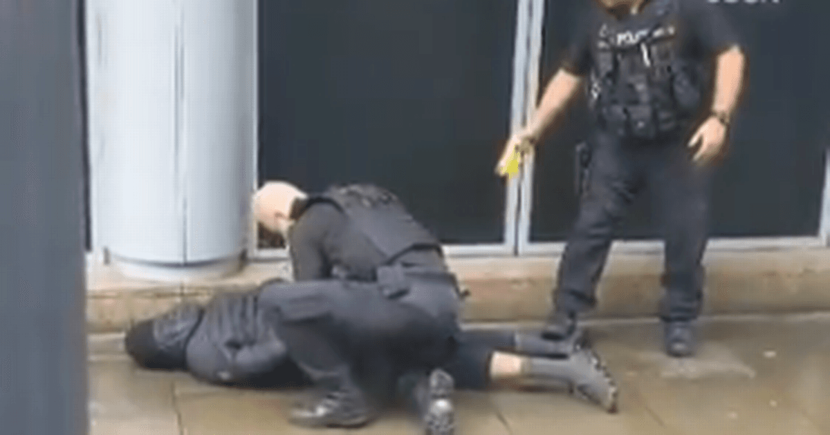 Homem é detido após esfaquementos no Manchester Arndale